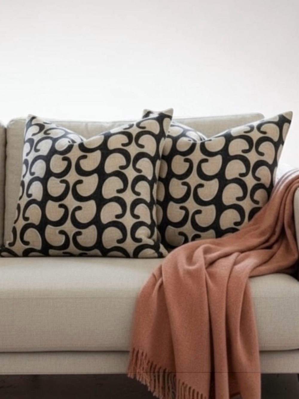 Serena & Lily Linen Throw Pillow Cover 20x20 – Black Natural Swirl (Set of 2) - Picture 6 of 6